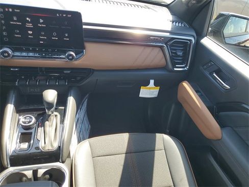 New 2025 GMC Canyon AT4 w/ Nightfall Edition image 26