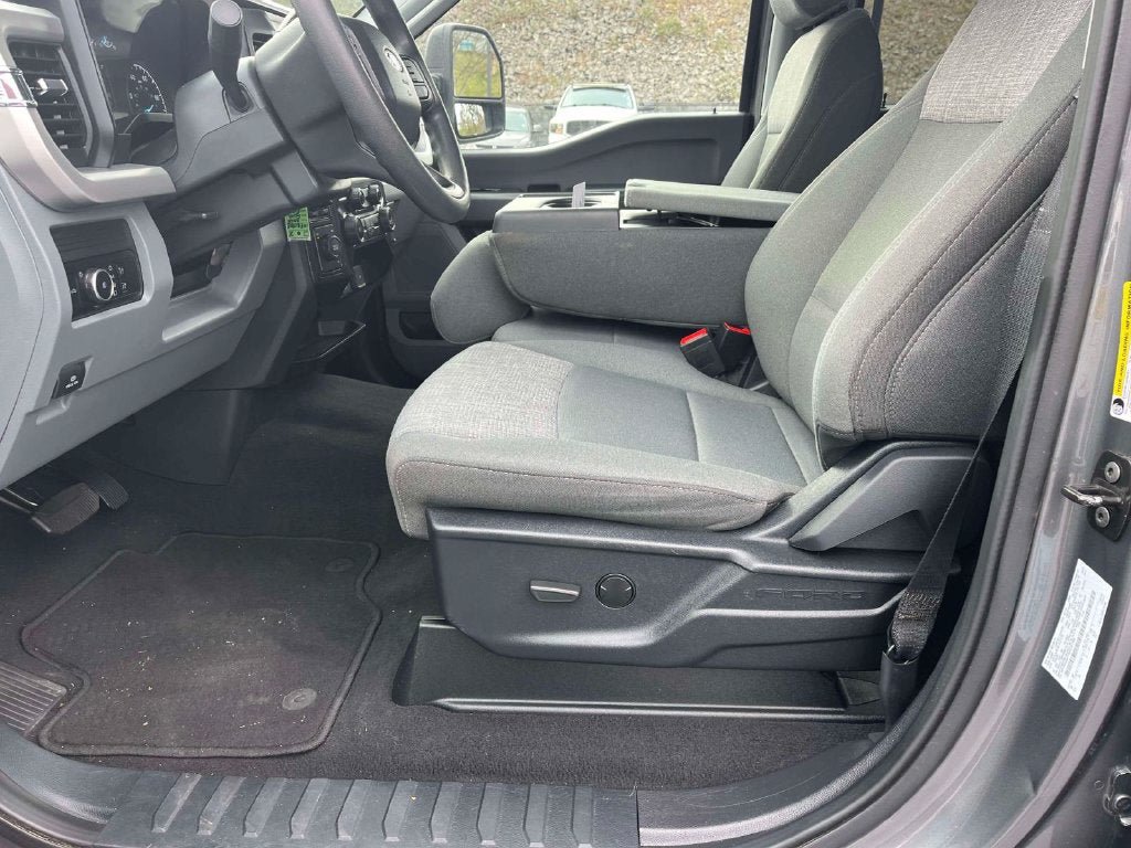 Used 2025 Ford F250 XLT AWD/4WD image 27