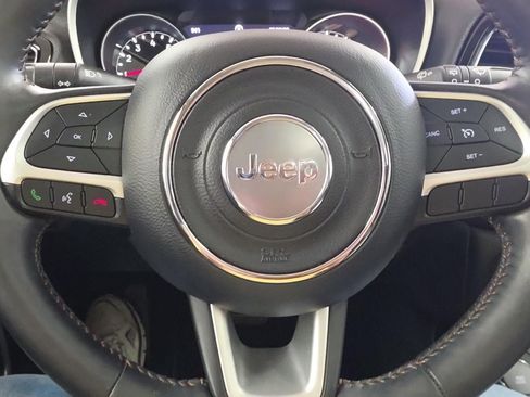 Used 2017 Jeep Compass Limited w/ Navigation Group AWD/4WD image 9