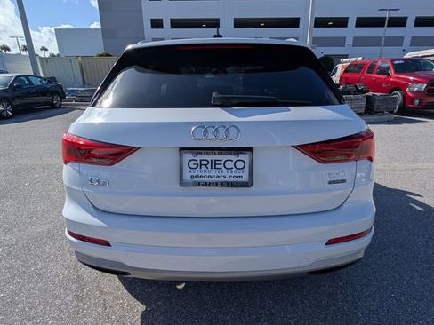 Used 2020 Audi Q3 2.0T Premium image 10
