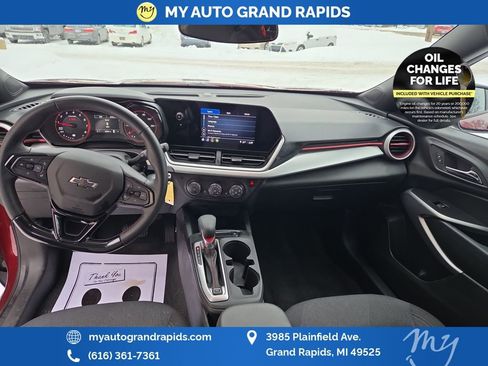 Used 2024 Chevrolet Trax RS image 23
