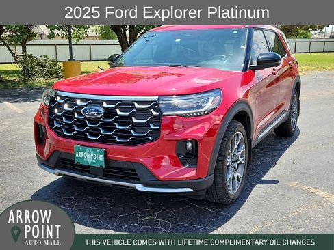 Used 2025 Ford Explorer Platinum w/ Ultimate Package AWD/4WD image 4