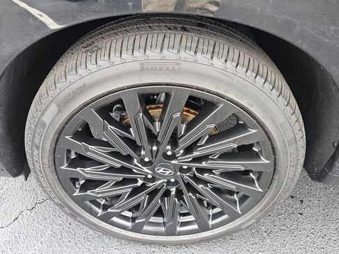 Certified 2025 Hyundai Santa Fe Calligraphy image 10