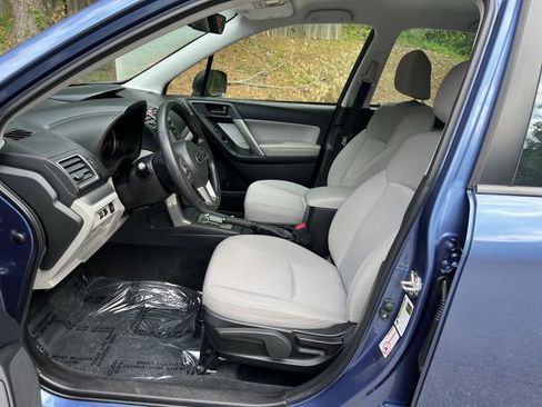 Used 2017 Subaru Forester 2.5i w/ Alloy Wheel Package AWD/4WD image 9