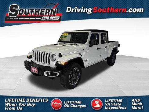 Used 2021 Jeep Gladiator Overland w/ Cold Weather Group AWD/4WD image 1
