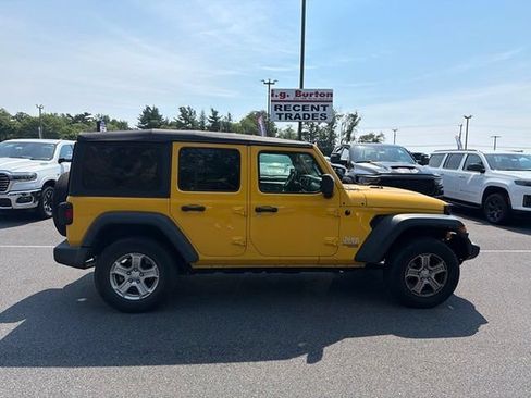 Used 2020 Jeep Wrangler Unlimited Sport w/ Technology Group AWD/4WD image 10