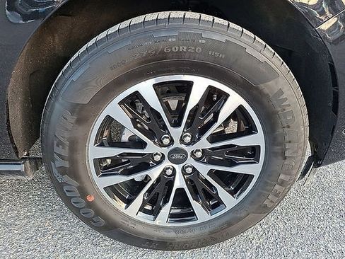 Certified 2025 Ford Expedition Max Platinum AWD/4WD image 11