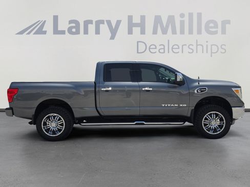 Used 2016 Nissan Titan SL AWD/4WD image 6