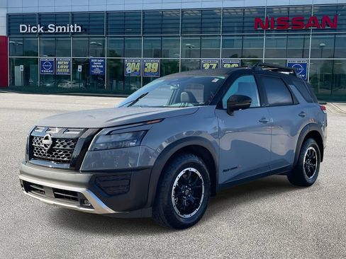 Used 2024 Nissan Pathfinder Rock Creek image 3