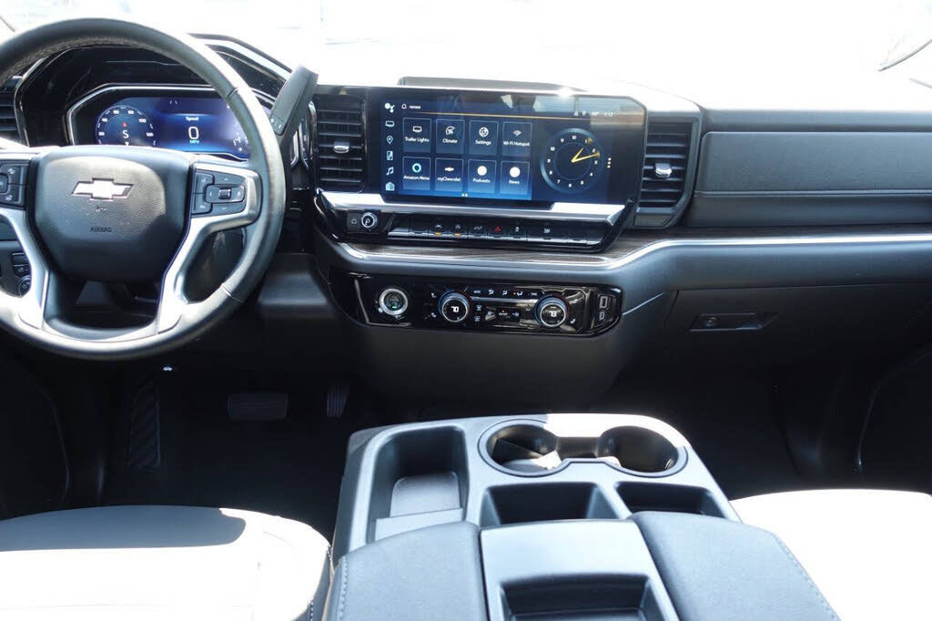 Used 2023 Chevrolet Silverado 1500 LT AWD/4WD image 40