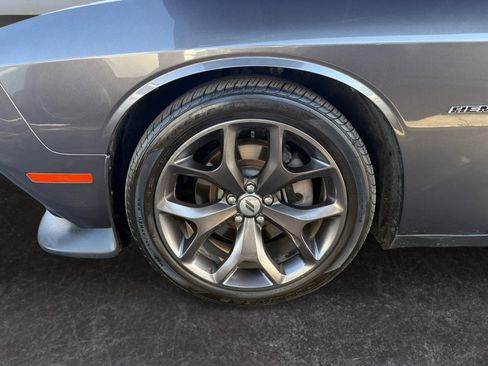 Used 2019 Dodge Challenger R/T RWD image 14