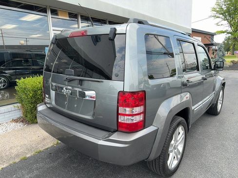 Used 2012 Jeep Liberty Limited Jet AWD/4WD image 3