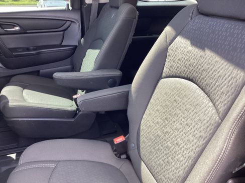 Used 2016 GMC Acadia SLE FWD image 13