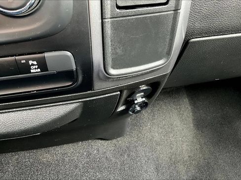 Used 2024 RAM 1500 Warlock AWD/4WD image 18