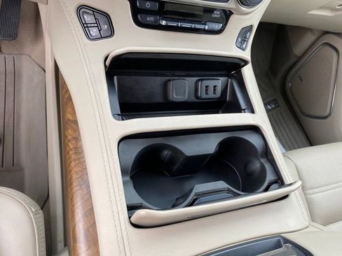 Used 2020 GMC Yukon XL Denali image 22