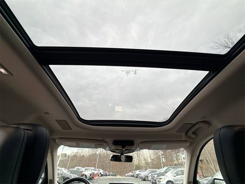 Used 2020 Lincoln Aviator Reserve w/ Equipment Group 202A image 16