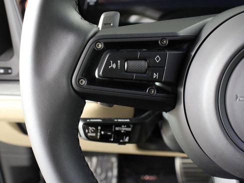 Certified 2025 Porsche Cayenne S AWD/4WD image 14