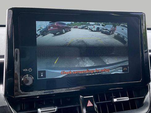 Used 2025 Toyota Corolla Cross XLE FWD image 26
