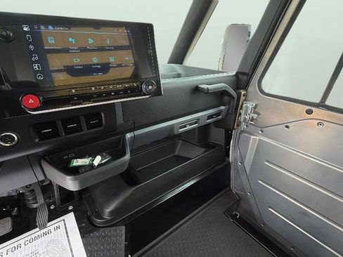 Used 2024 Chevrolet Brightdrop 600 w/ Commercial Equipment Package AWD/4WD image 20