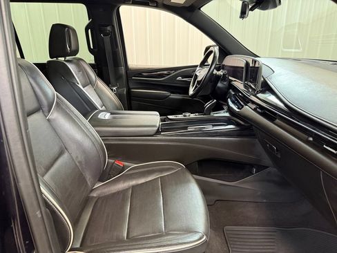 Used 2023 Cadillac Escalade Sport AWD/4WD image 34