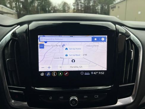 Used 2020 Chevrolet Traverse RS image 23