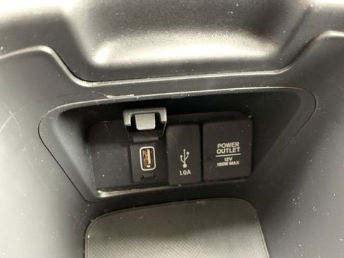 Used 2019 Honda CR-V Touring image 27