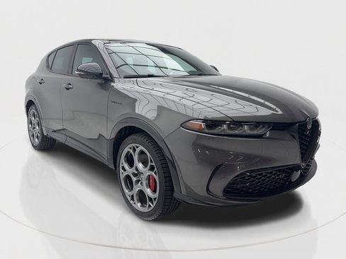 New 2024 Alfa Romeo Tonale Veloce AWD/4WD image 2