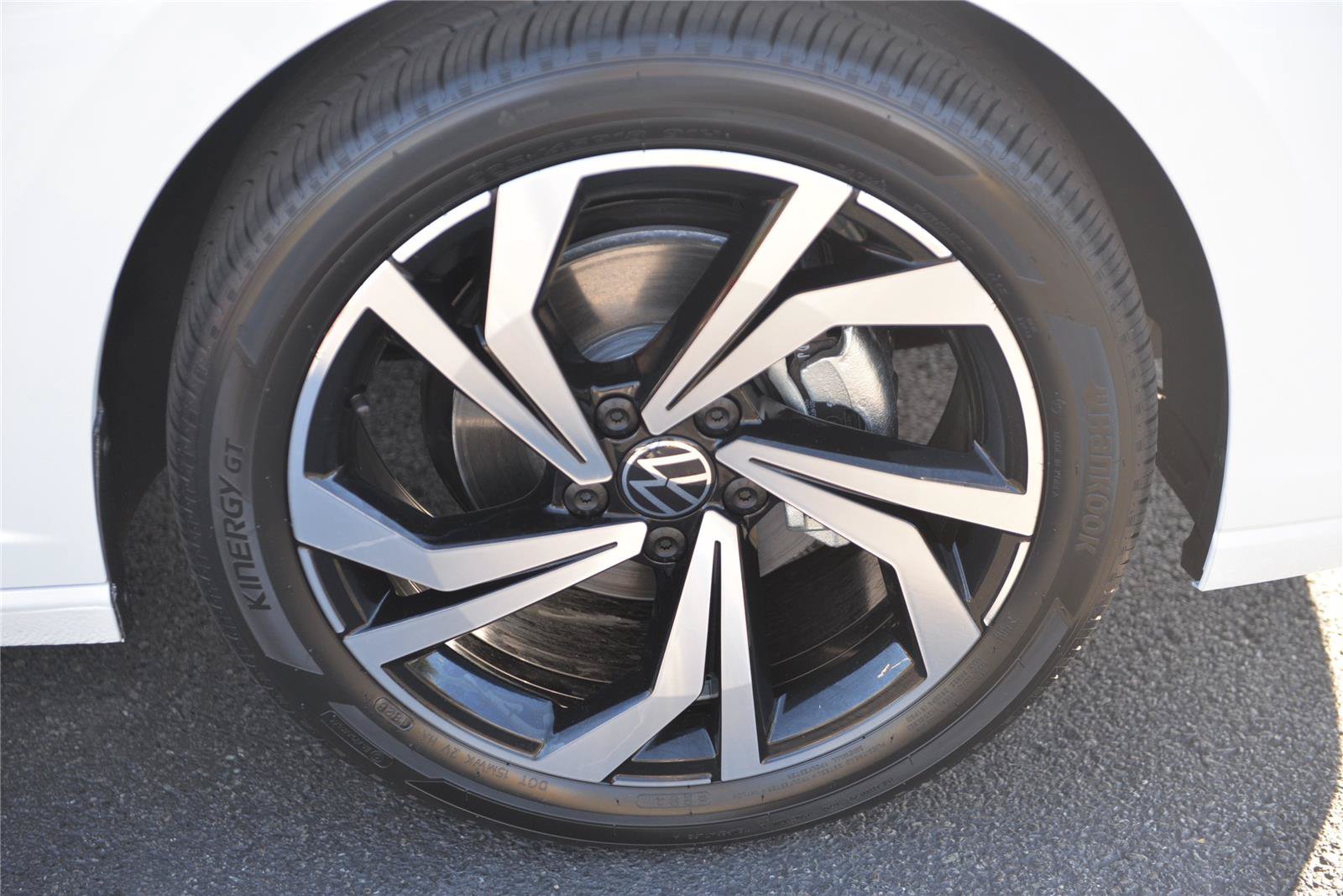 New 2027 Volkswagen Jetta SEL FWD image 11