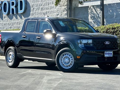 New 2025 Ford Maverick XL image 2