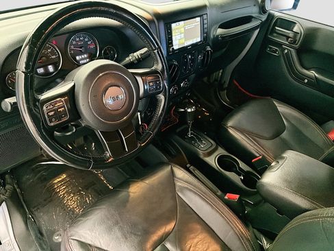 Used 2018 Jeep Wrangler Unlimited Rubicon AWD/4WD image 7
