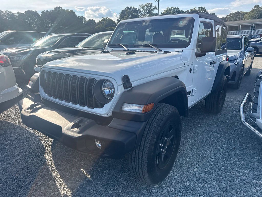 Used 2025 Jeep Wrangler Sport AWD/4WD image 1
