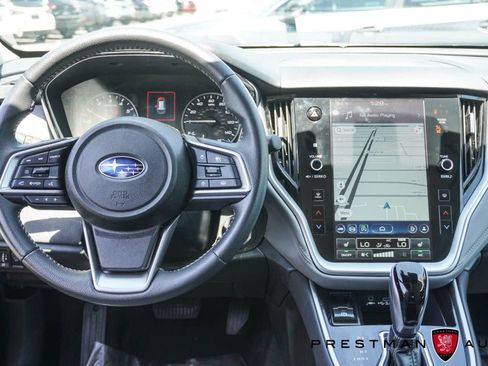 Used 2025 Subaru Outback Premium w/ Popular Package #1A AWD/4WD image 2