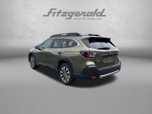 Used 2025 Subaru Outback Limited AWD/4WD image 6