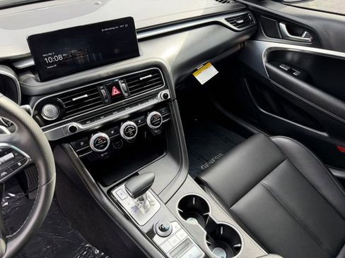 Used 2023 Genesis G70 2.0T RWD image 17