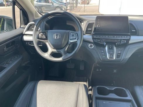 Used 2025 Honda Odyssey EX-L image 6