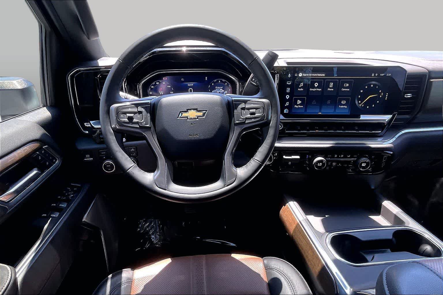 Used 2025 Chevrolet Silverado 2500 High Country w/ High Country Premium Package AWD/4WD image 6