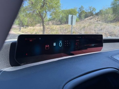 Used 2025 Ford Expedition Max Platinum w/ Platinum Ultimate Package image 17