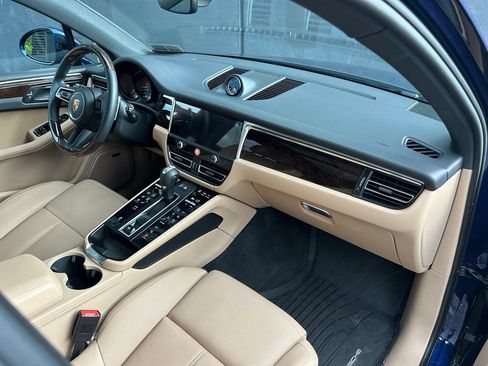 Certified 2026 Porsche Macan AWD/4WD image 29
