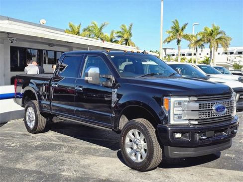 Used 2019 Ford F350 Platinum w/ Platinum Ultimate Package image 2