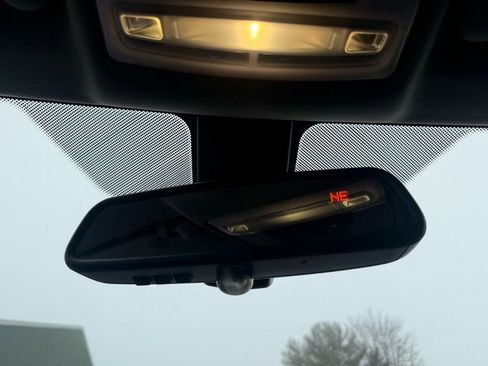 Used 2018 BMW 320i xDrive Sedan w/ Premium Package image 25