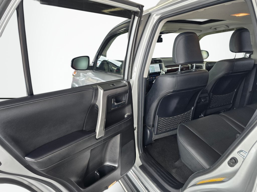 Used 2021 Toyota 4Runner Limited AWD/4WD image 35