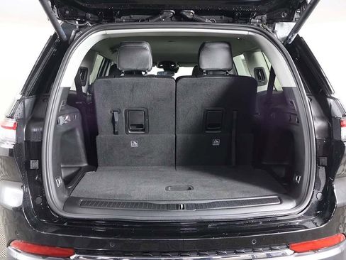 Used 2023 Jeep Grand Cherokee L Limited image 21