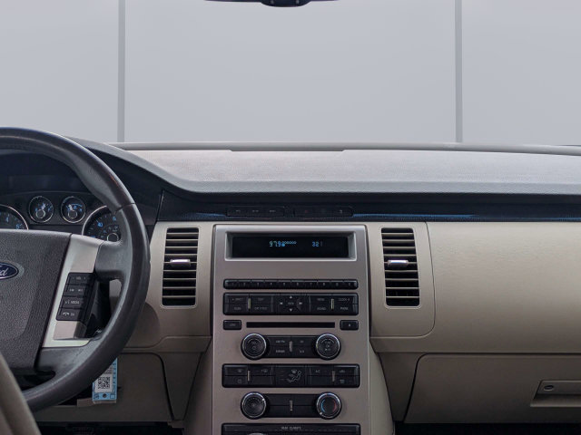 Used 2010 Ford Flex SE FWD image 18