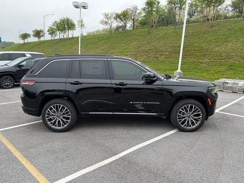 New 2026 Jeep Grand Cherokee Summit AWD/4WD image 7
