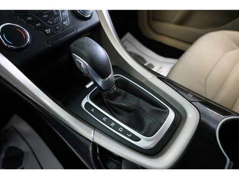 Used 2016 Ford Fusion SE image 20