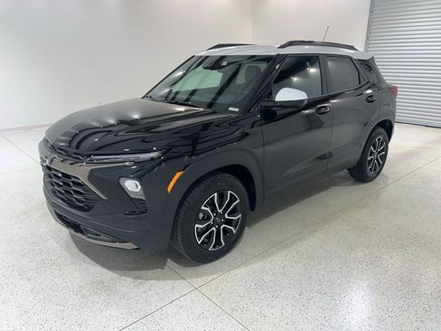 New 2026 Chevrolet TrailBlazer ACTIV image 1