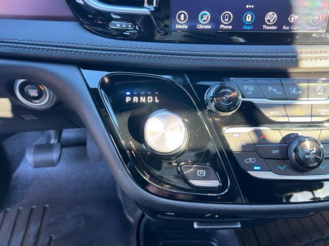 Used 2020 Chrysler Pacifica Limited FWD image 30