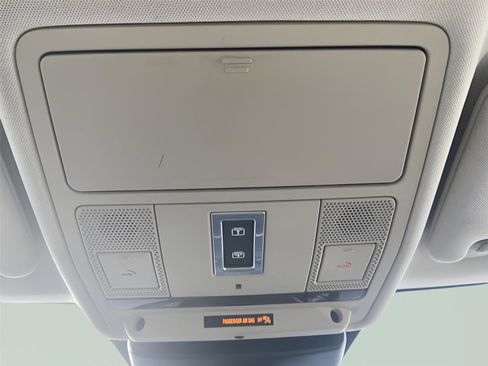 Used 2018 Land Rover Range Rover Evoque HSE image 33