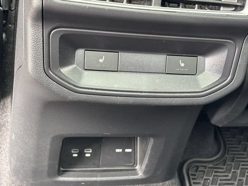Used 2024 Volkswagen Atlas Cross Sport SEL AWD/4WD image 20