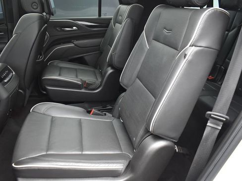 Used 2021 Cadillac Escalade Sport w/ Driver Assist Tech Package AWD/4WD image 27
